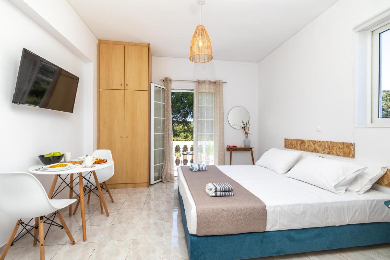 White House Studios & Apartments Argostoli  Exterior foto