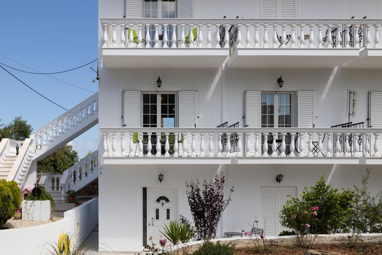 White House Studios & Apartments Argostoli  Exterior foto